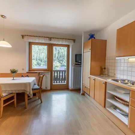 Aparthotel Haus Adlerhorst Ulten